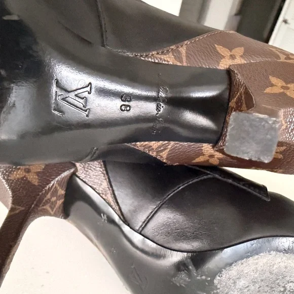 Louis Vuitton “Janet” Monogram Canvas Ankle Boots 38 - Picture 8 of 13